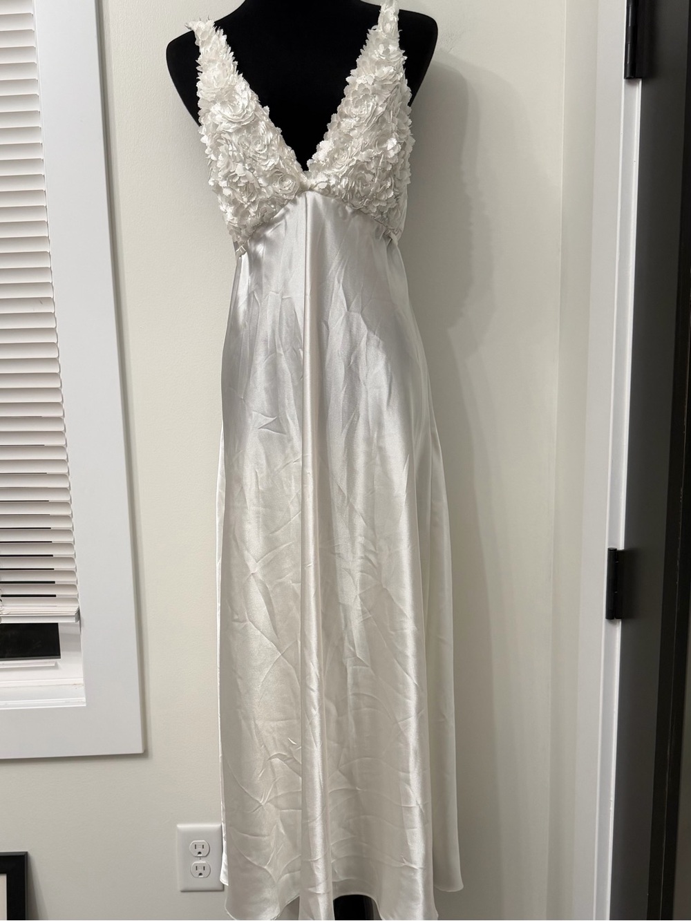Flora Ivory Satin Nightgown with Floral Appliqué Tie Waist Maxi Size Small - Picture 2 of 11
